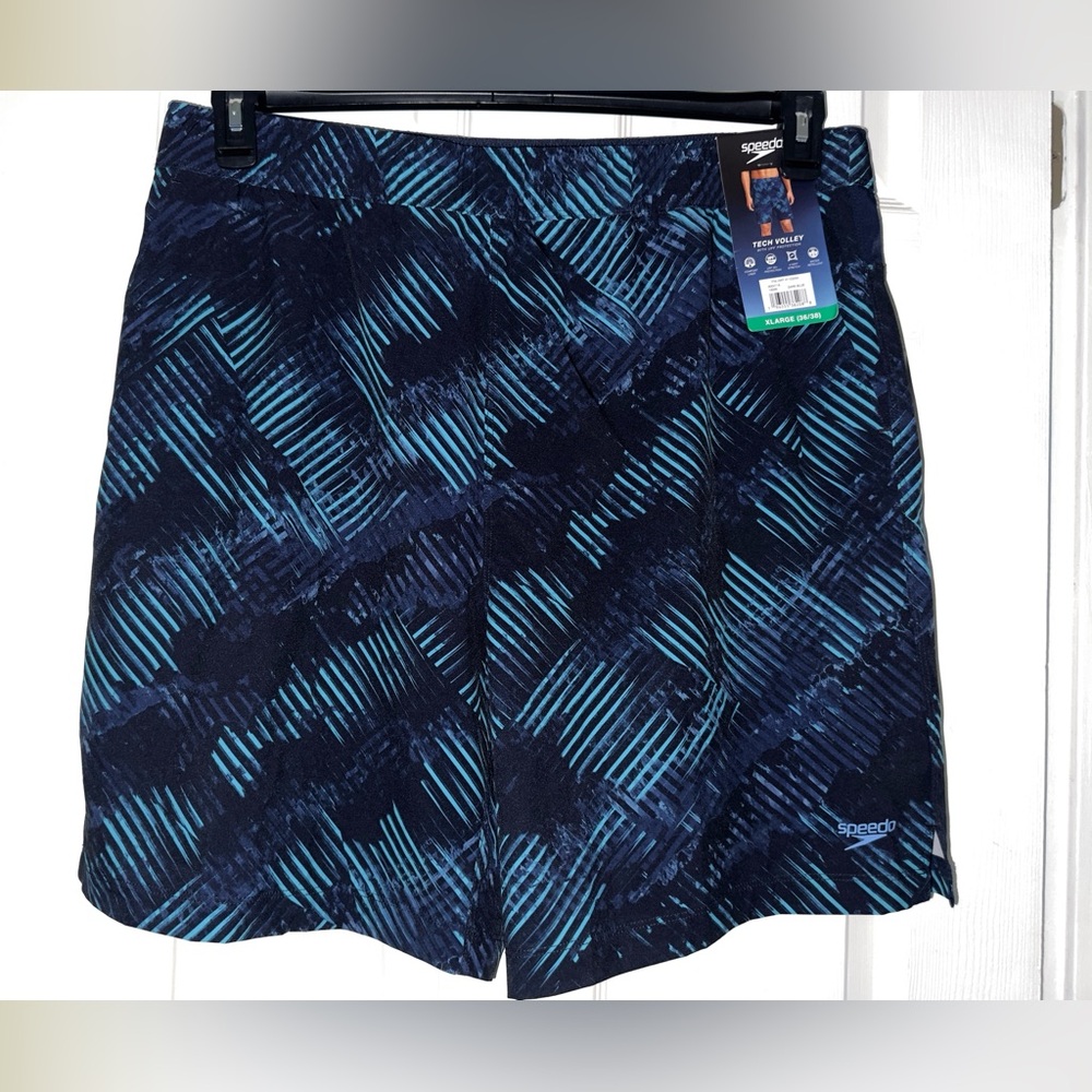 Men’s Speedo swim trunks XL